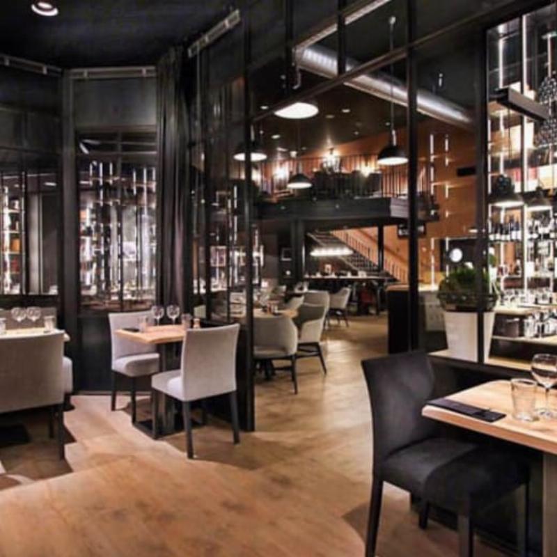Interieur accueillant restaurant clermont ferrand ouvert le lundi